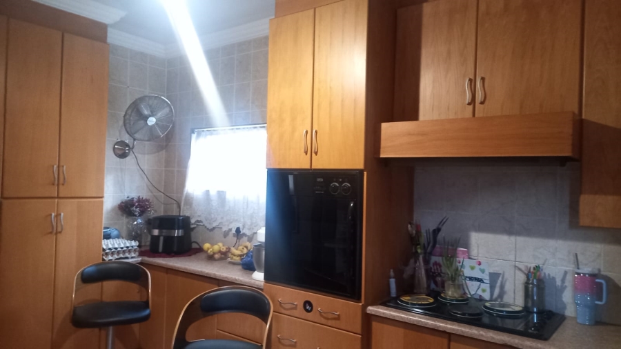 4 Bedroom Property for Sale in Elandia North West